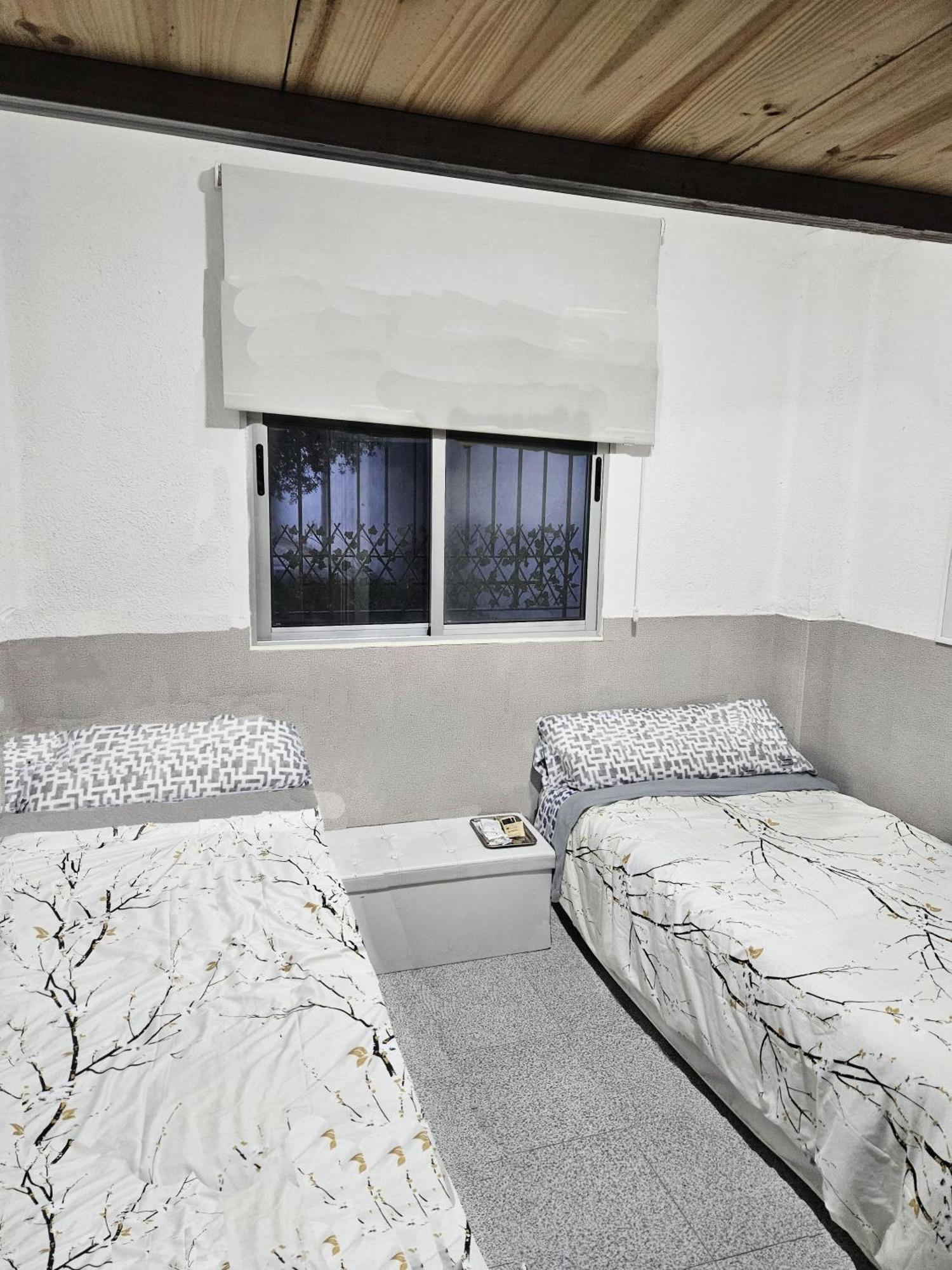 Habitacion En Casa De Familia "Valenciabonita" エクステリア 写真