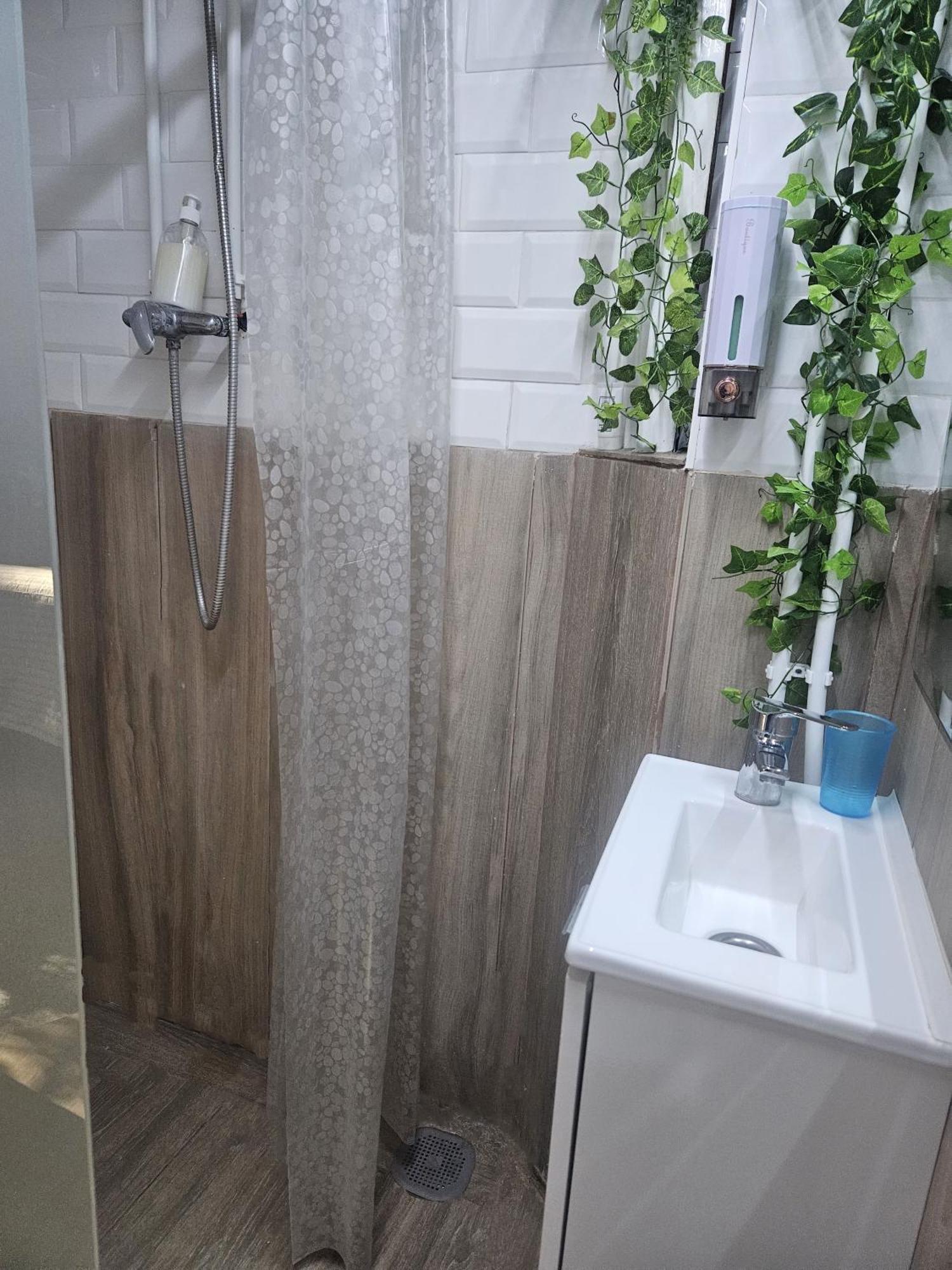 Habitacion En Casa De Familia "Valenciabonita" エクステリア 写真