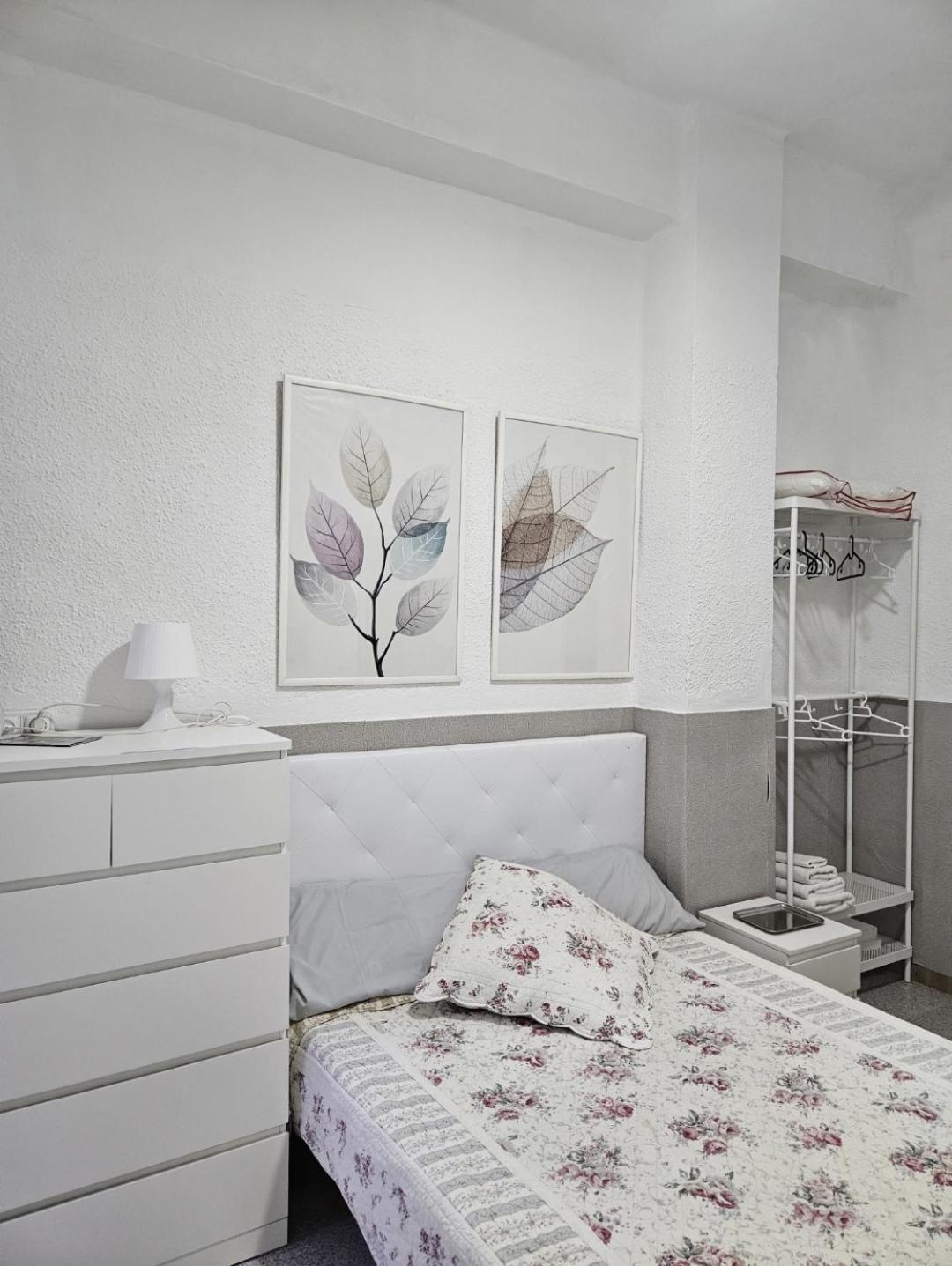 Habitacion En Casa De Familia "Valenciabonita" エクステリア 写真